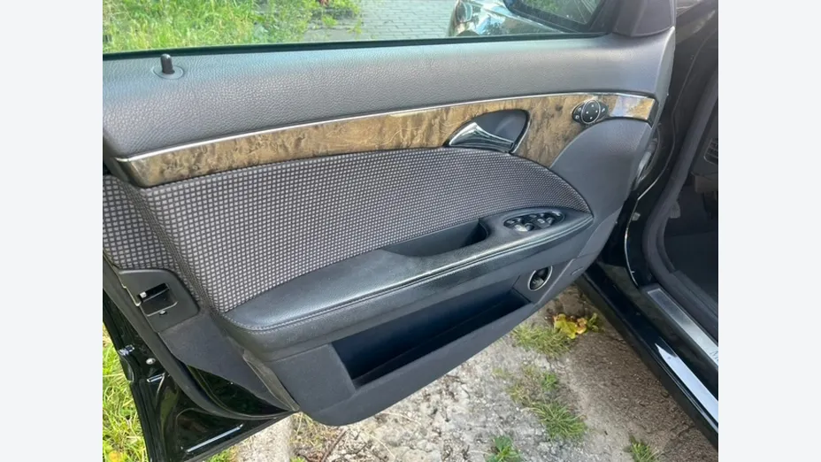 MERCEDES-BENZ E Klasa -