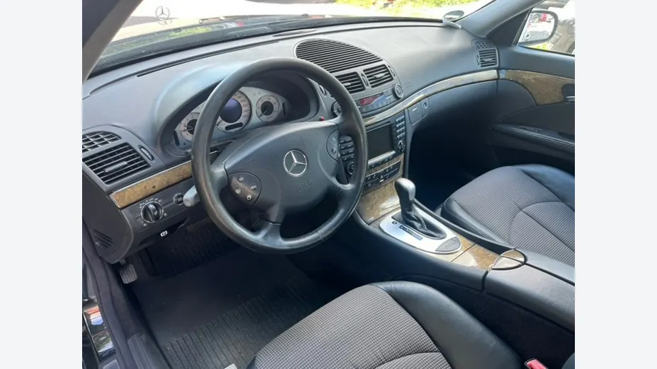 MERCEDES-BENZ E Klasa -