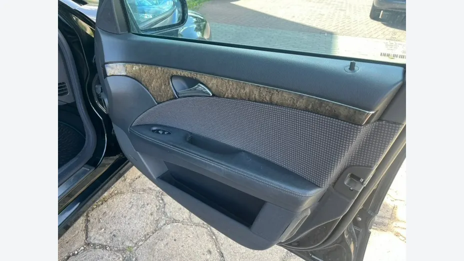 MERCEDES-BENZ E Klasa -