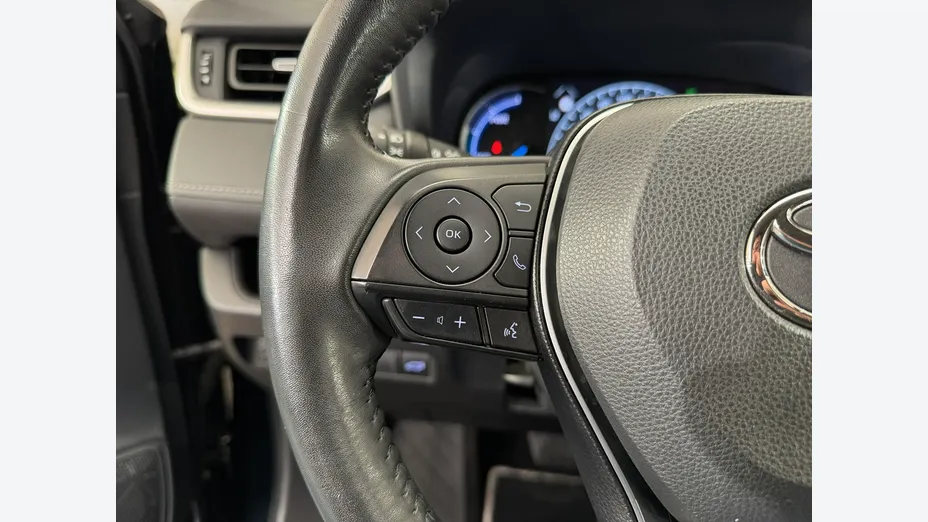 TOYOTA RAV4 -