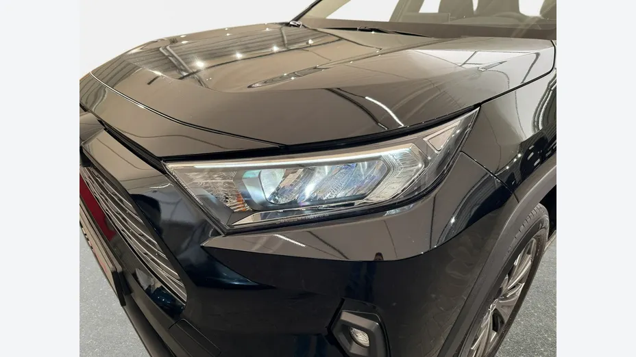 TOYOTA RAV4 -