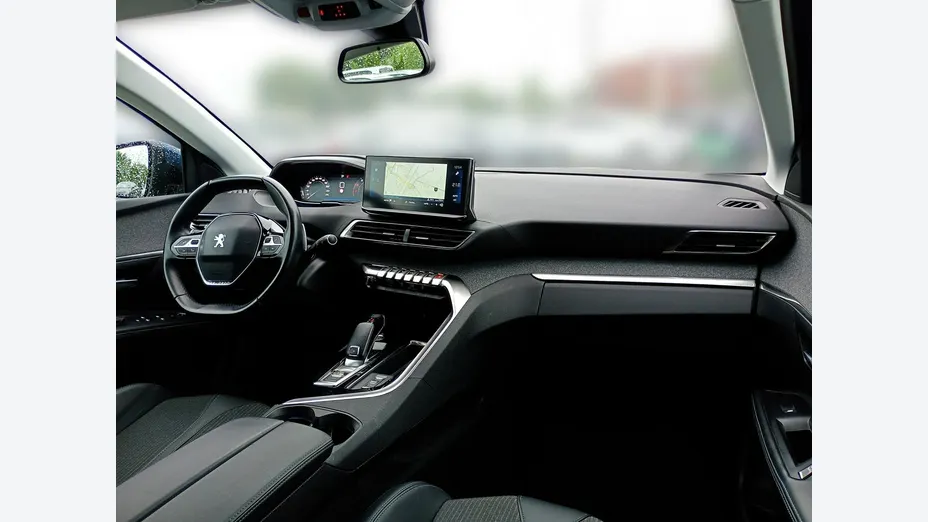 PEUGEOT 5008 -