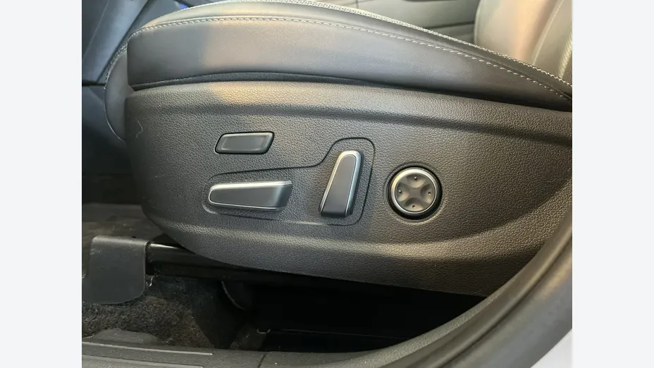 HYUNDAI Santa Fe -
