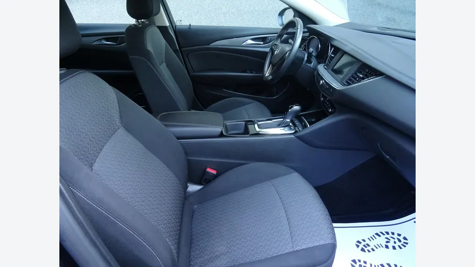 OPEL Insignia -