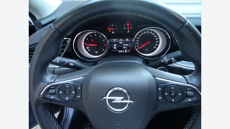 OPEL Insignia -