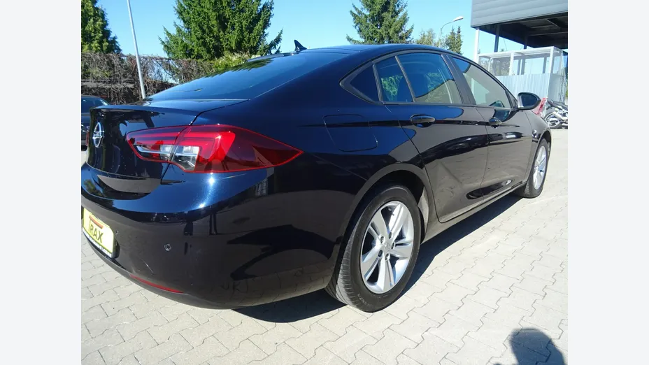 OPEL Insignia -