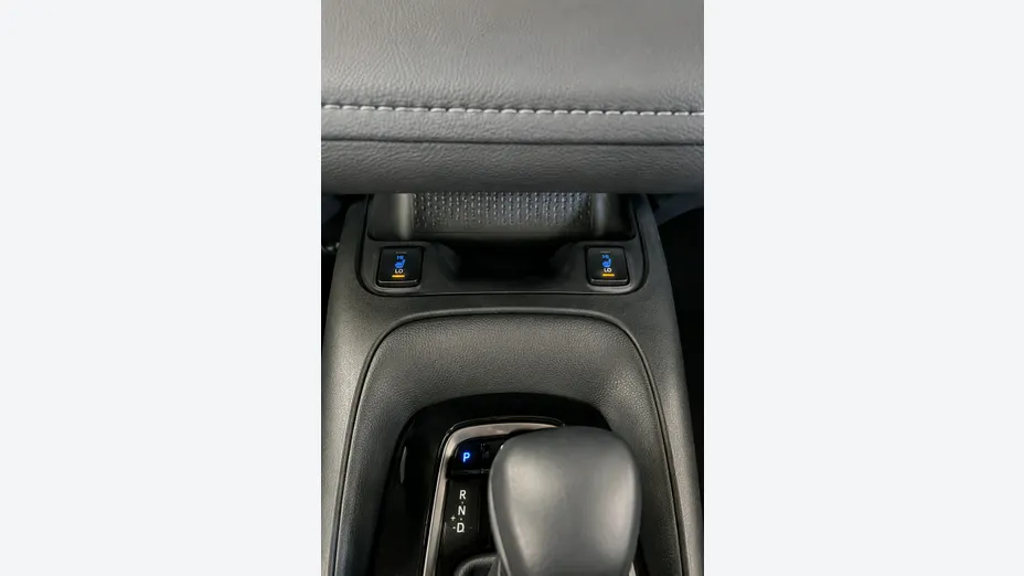 TOYOTA Corolla -