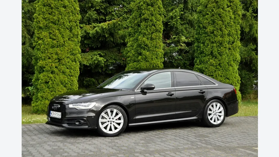 AUDI A6 -