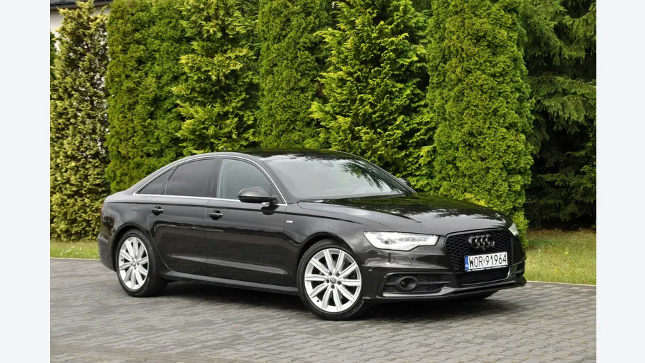 AUDI A6 -
