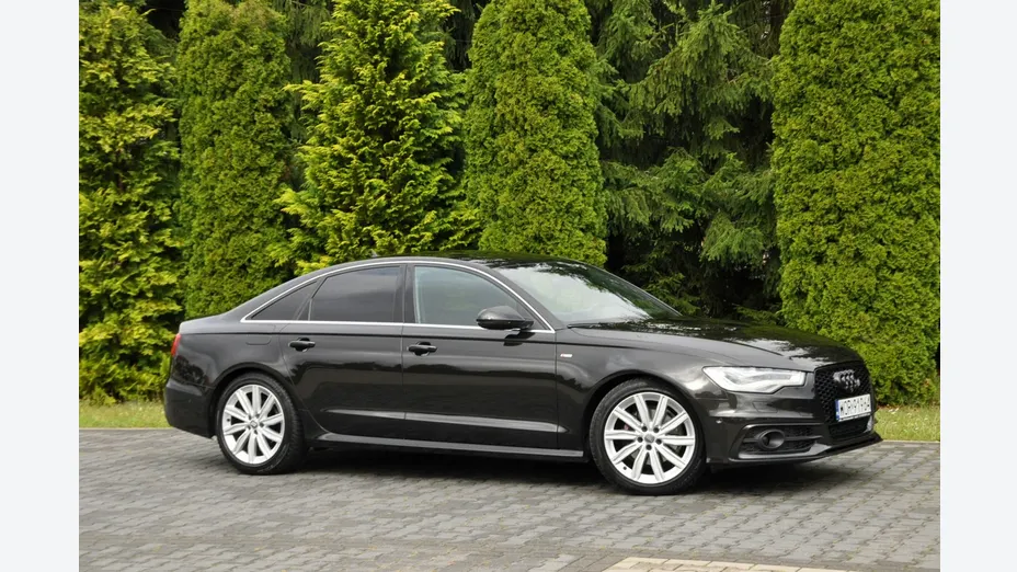 AUDI A6 -