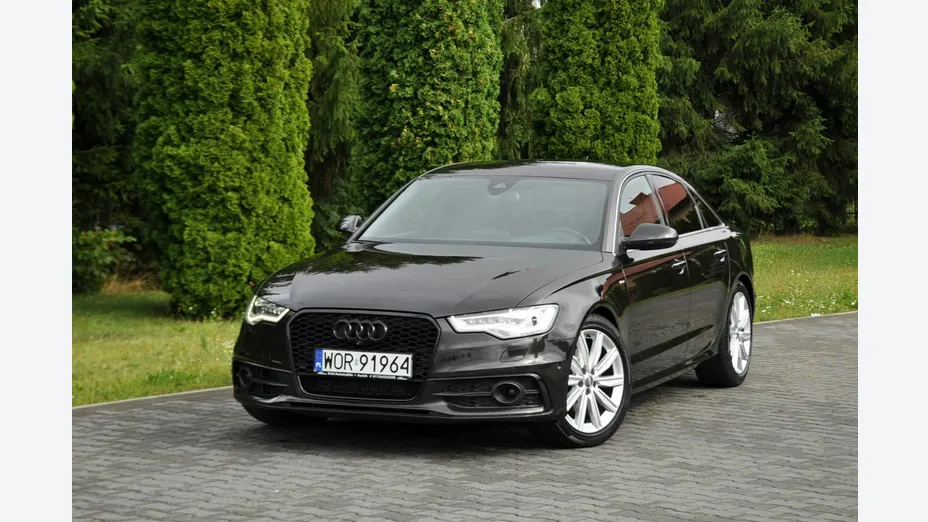 AUDI A6 -