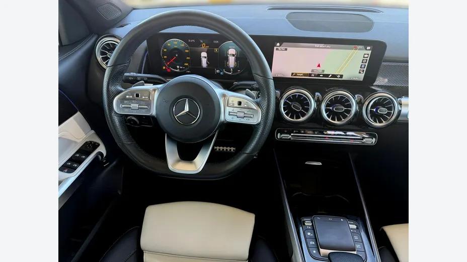 MERCEDES-BENZ GLB -