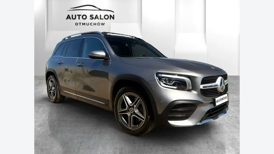 MERCEDES-BENZ GLB -