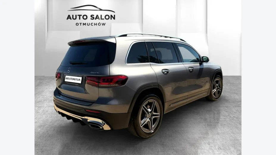 MERCEDES-BENZ GLB -