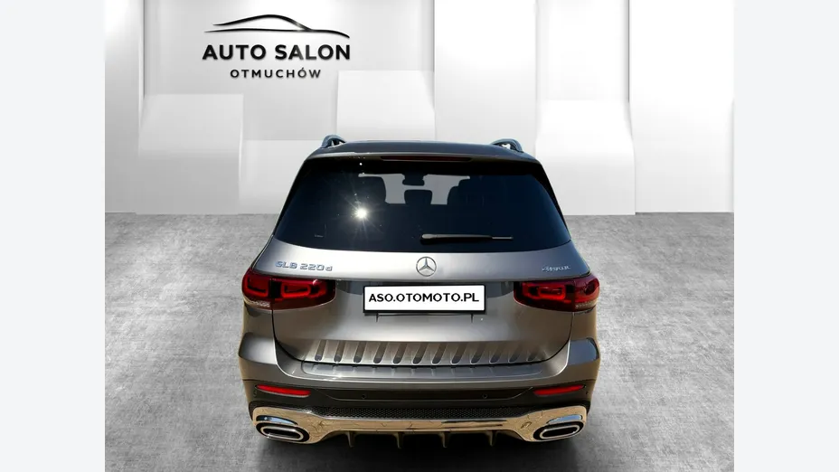 MERCEDES-BENZ GLB -