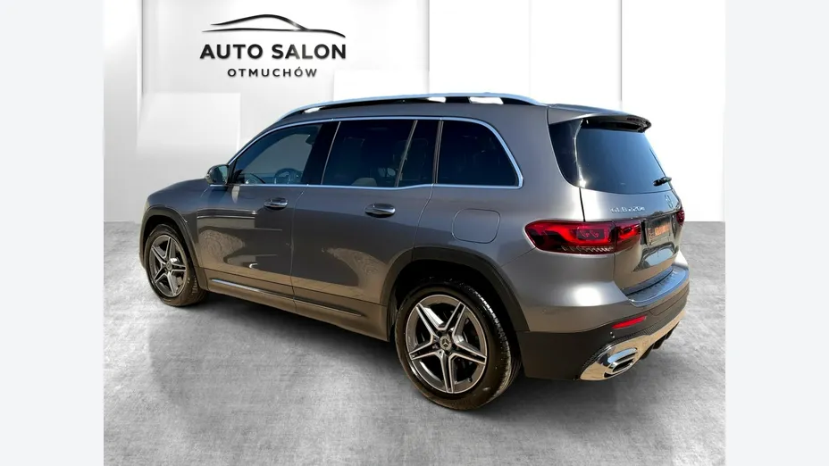 MERCEDES-BENZ GLB -
