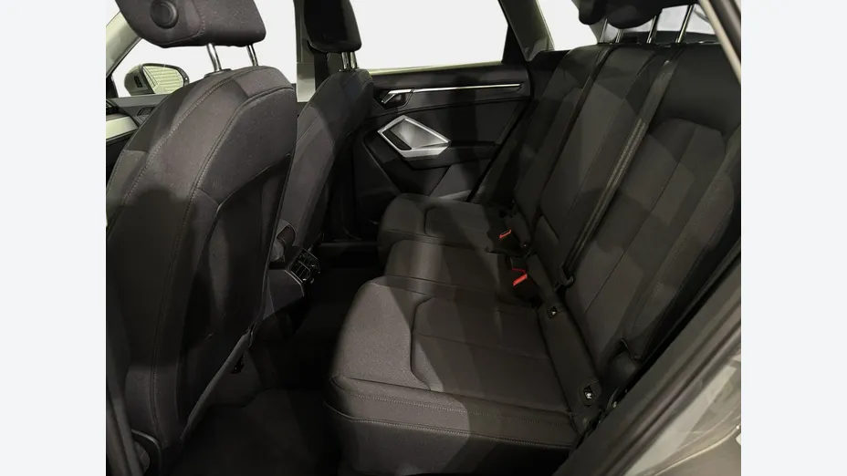 AUDI Q3 -