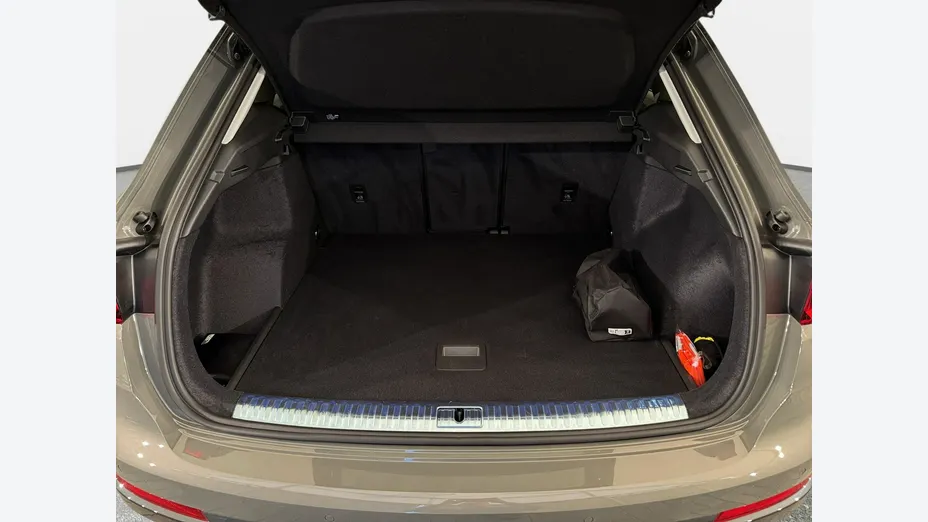 AUDI Q3 -