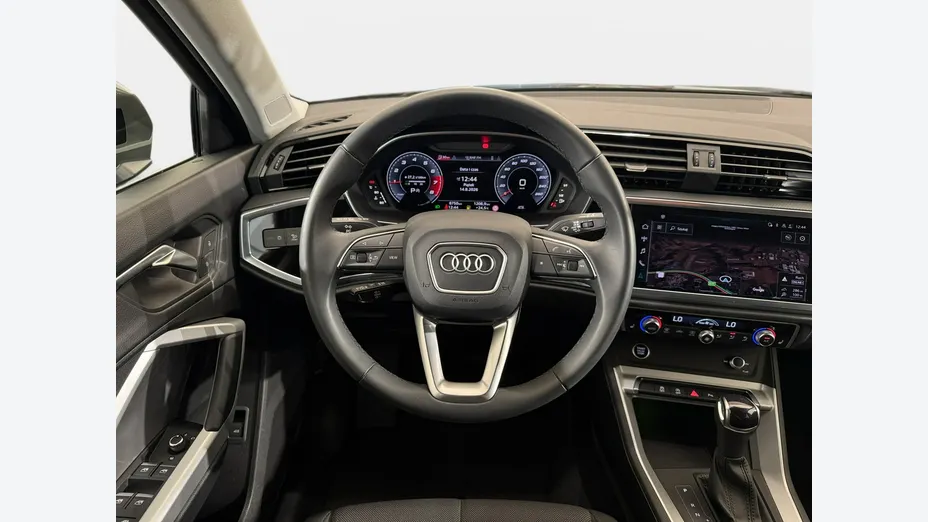 AUDI Q3 -
