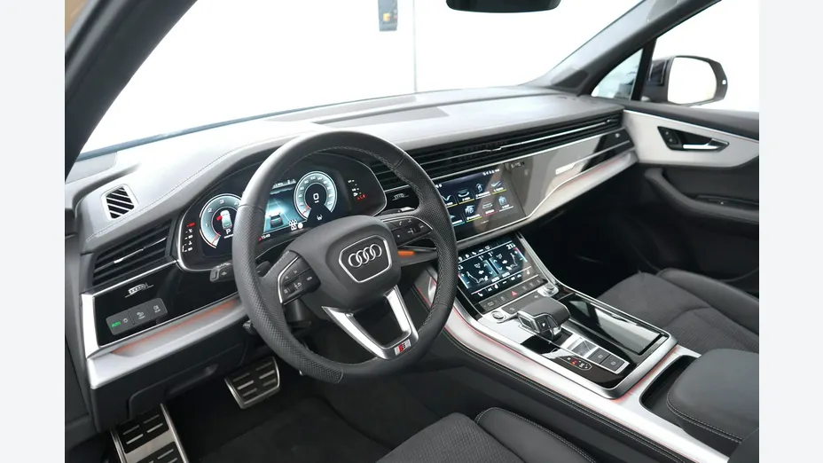 AUDI Q7 -