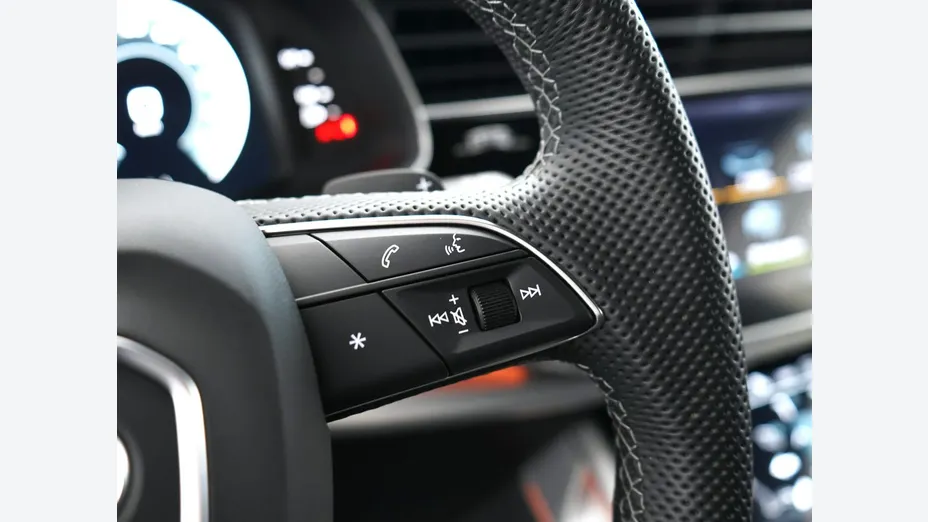 AUDI Q7 -