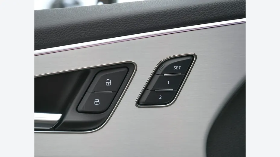 AUDI Q7 -