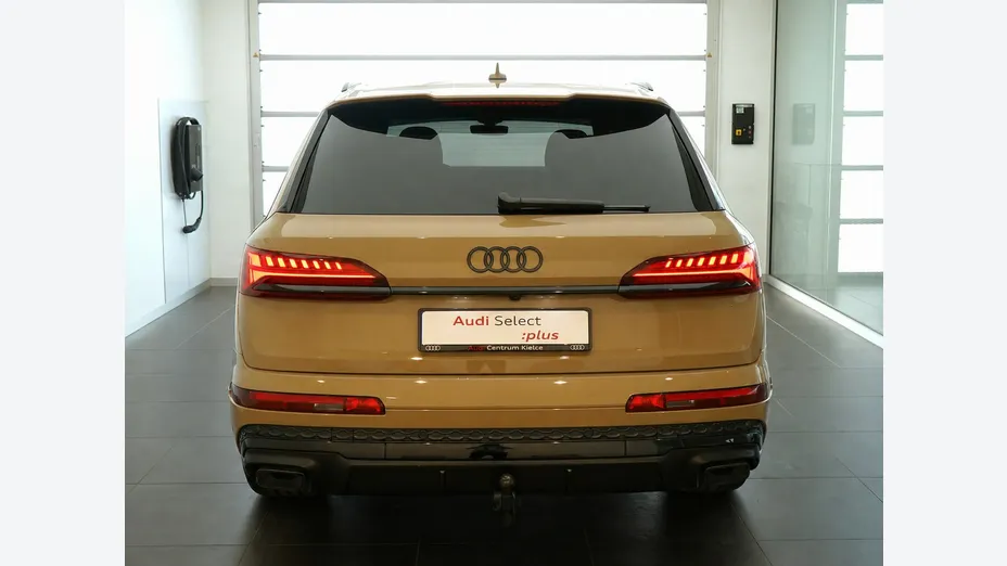 AUDI Q7 -