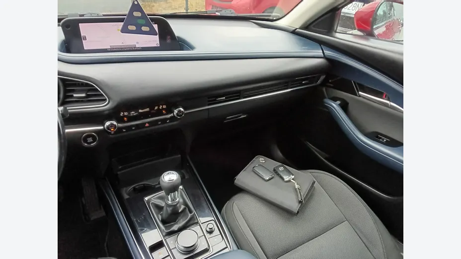 MAZDA CX-30 -