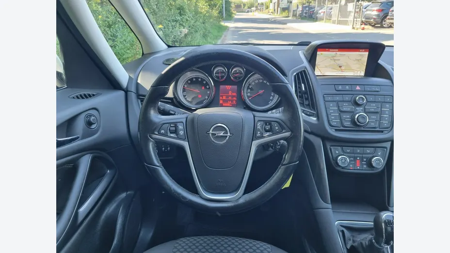 OPEL Zafira -