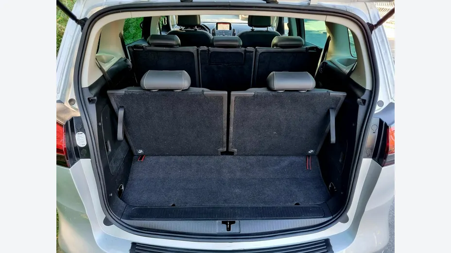 OPEL Zafira -
