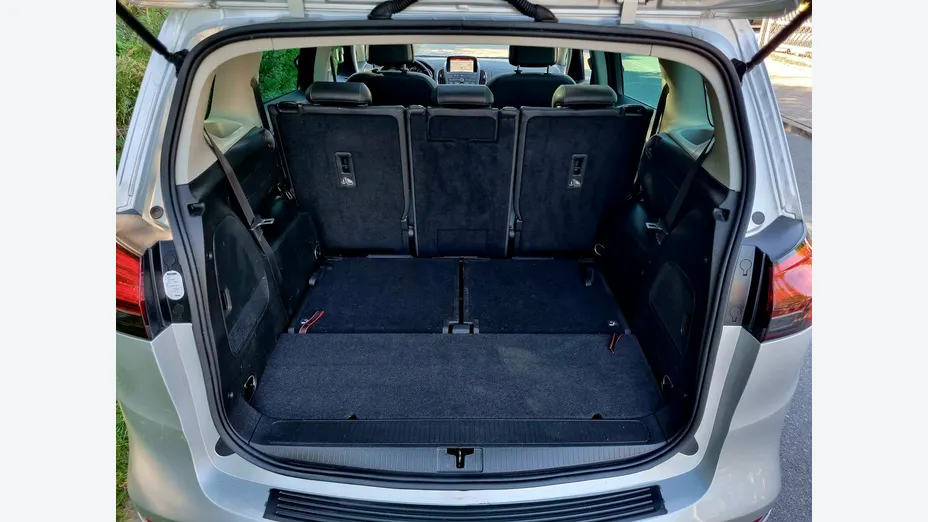 OPEL Zafira -