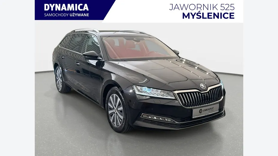 SKODA Superb -