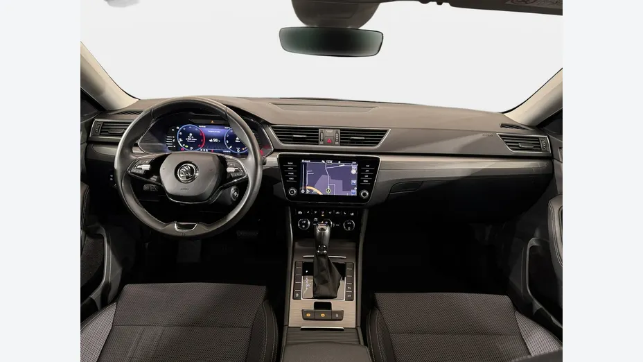 SKODA Superb -