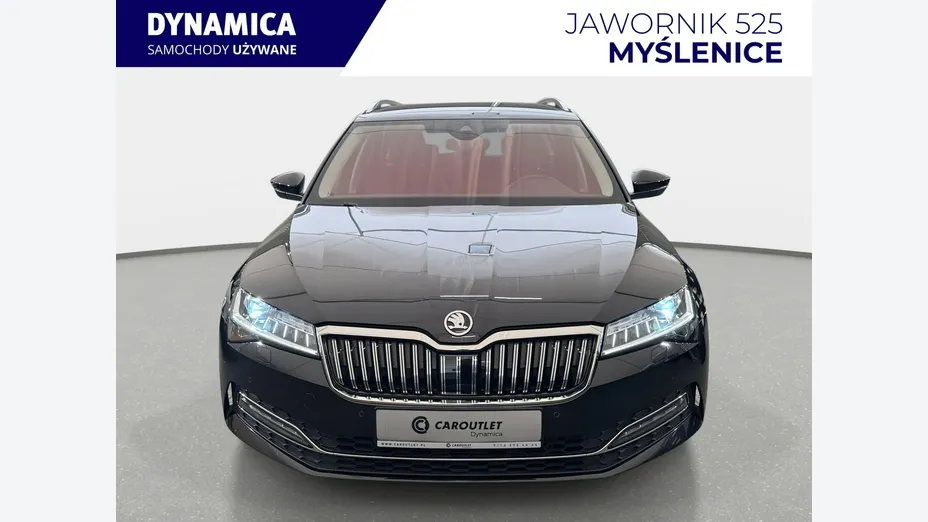 SKODA Superb -
