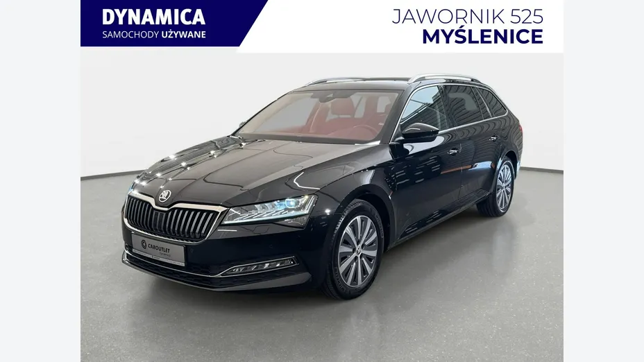 SKODA Superb -
