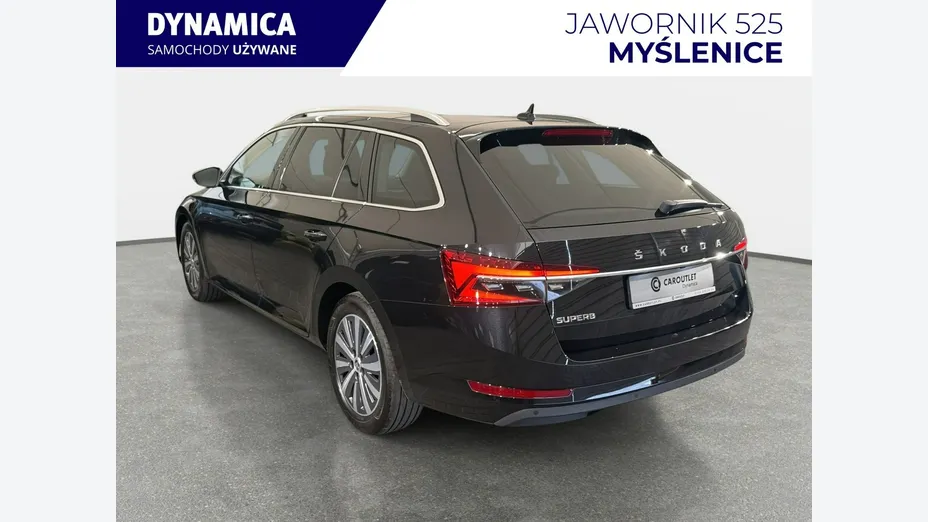 SKODA Superb -