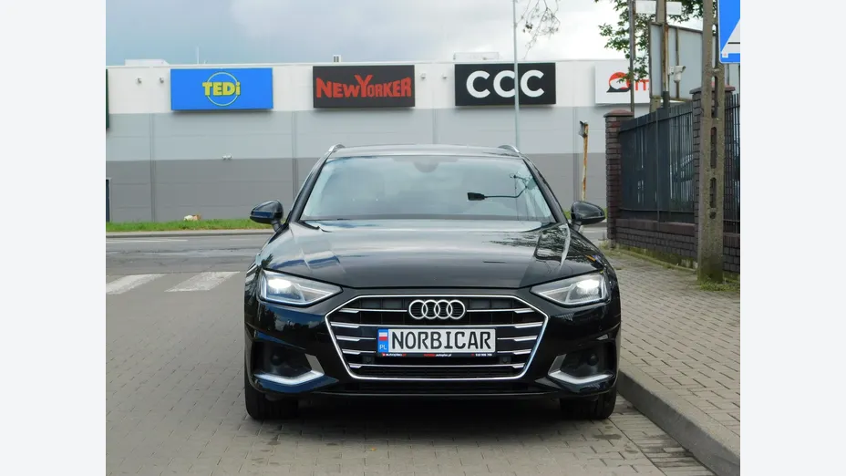 AUDI A4 -