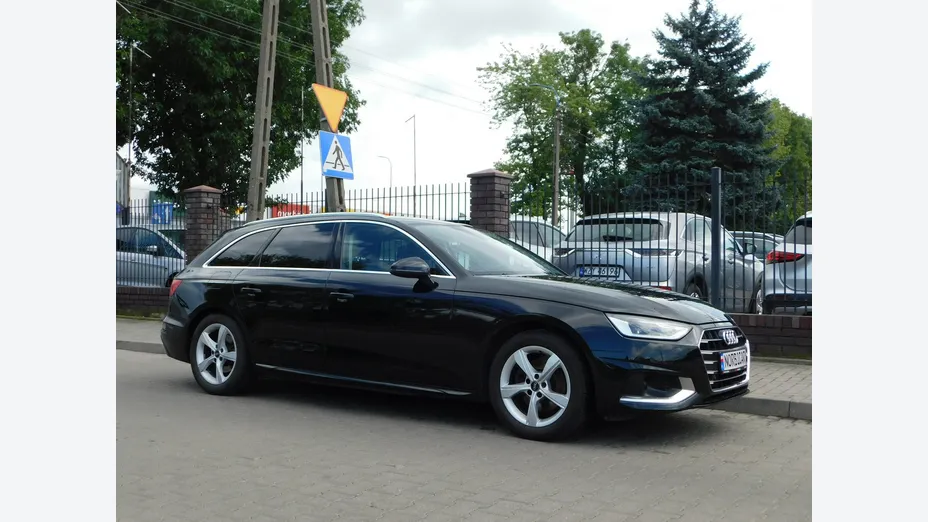 AUDI A4 -
