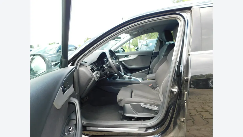AUDI A4 -