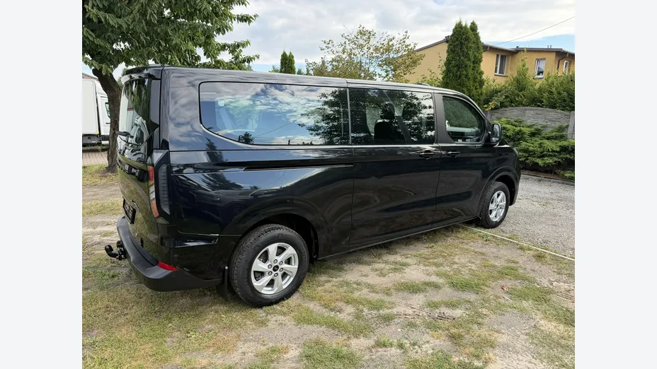 FORD Tourneo Custom -