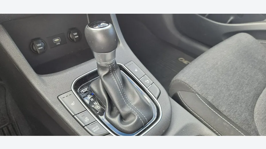 HYUNDAI i30 -