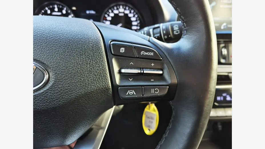 HYUNDAI i30 -