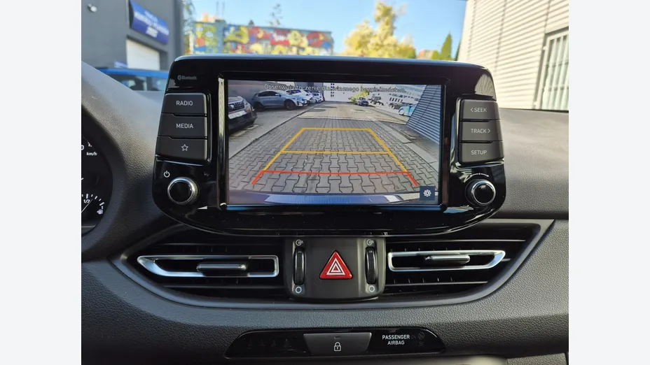 HYUNDAI i30 -