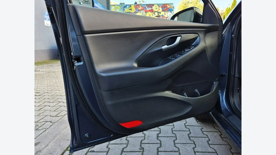 HYUNDAI i30 -