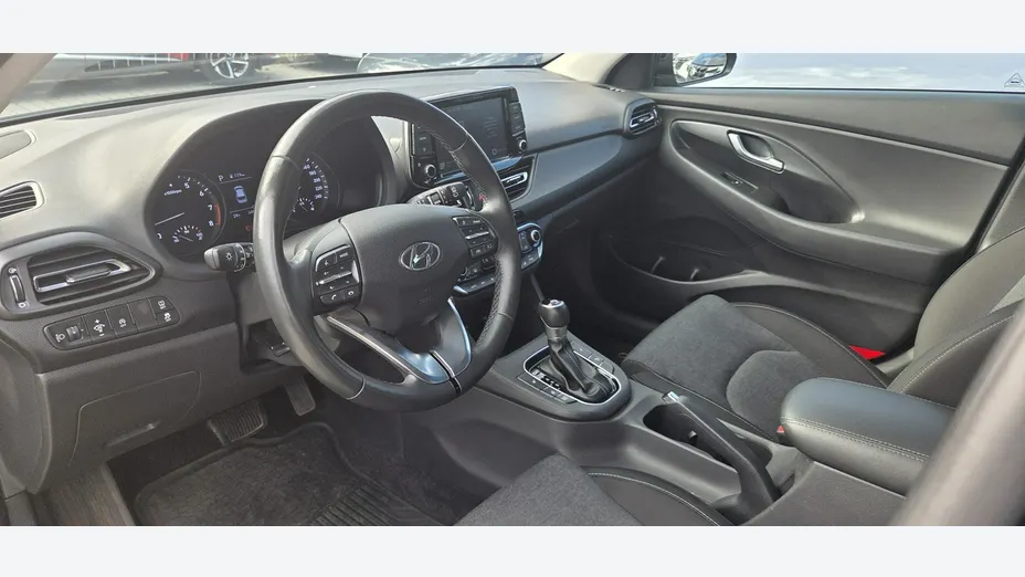 HYUNDAI i30 -