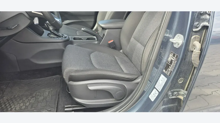 HYUNDAI i30 -