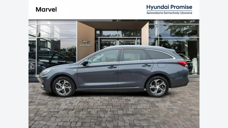 HYUNDAI i30 -