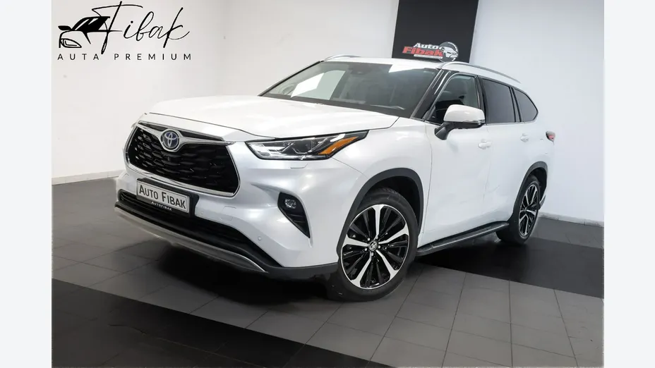TOYOTA Highlander -