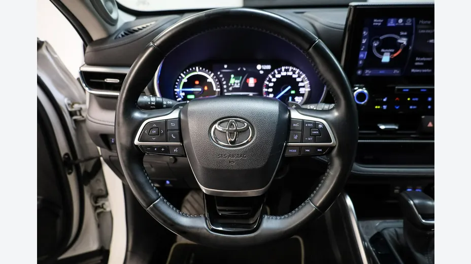 TOYOTA Highlander -