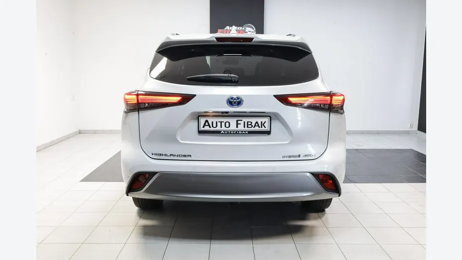 TOYOTA Highlander -